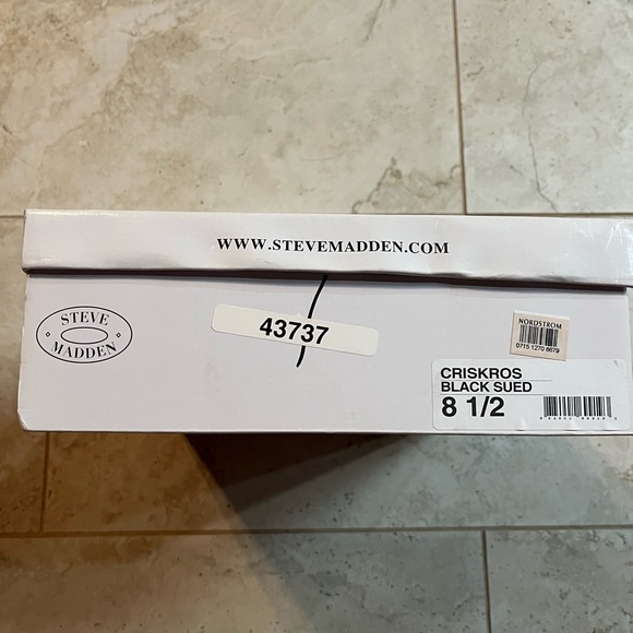 Steve Madden black suede boots - Picture 5 of 5